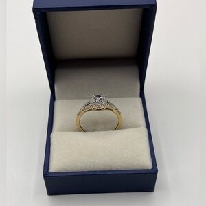 10k Yellow Gold 0.35 CT Natural Diamond Split Shank Halo Ring